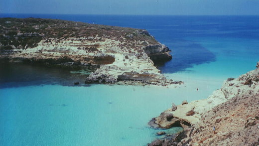 yhD[T Lampedusa